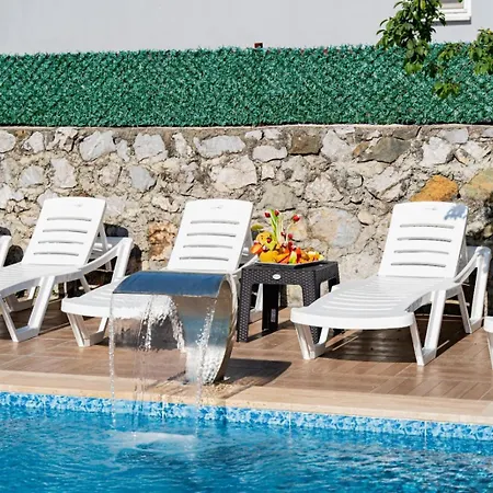 Moon - Tranquil 3br With Private Pool Villa *