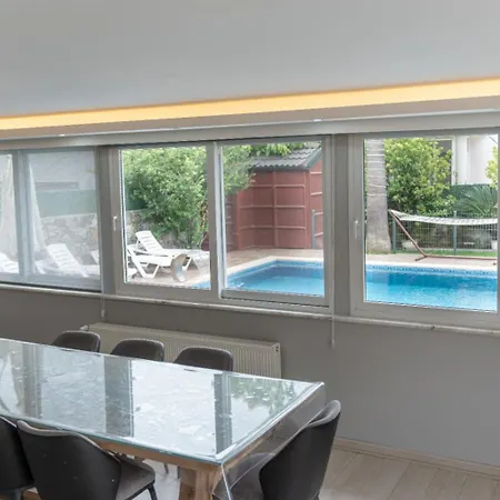 Moon - Tranquil 3br With Private Pool *