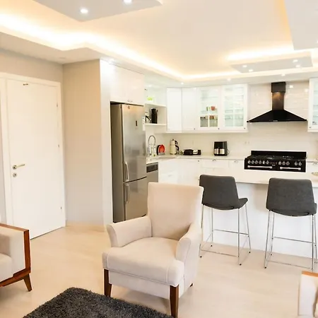 Villa Moon - Tranquil 3br With Private Pool