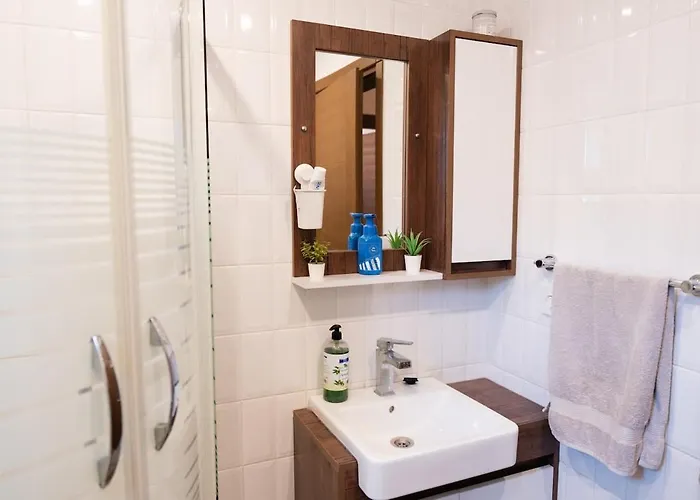 Moon - Tranquil 3br With Private Pool *