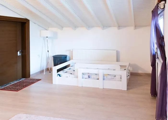 Moon - Tranquil 3br With Private Pool